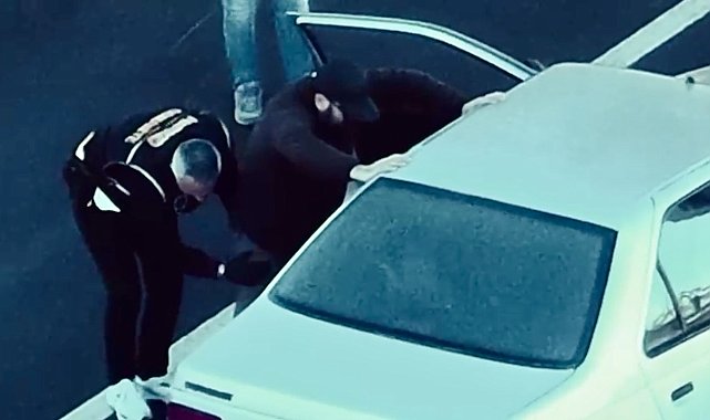 Otomobilin yakıt deposundan 48 kilo sıvı metamfetamin ele geçirildi