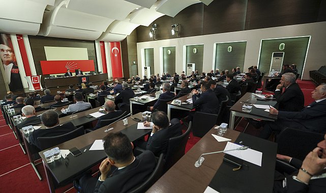 Özgür Özel, il başkanları ile bir araya geldi