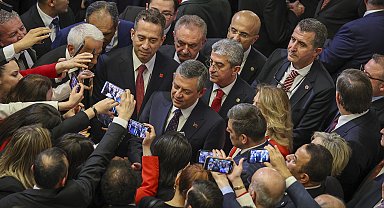 Özgür Özel: Milletin elimize verdiği bayrağı bırakmayız