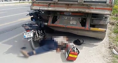 Park halindeki kamyona çarpan motosikletin 80 yaşındaki sürücüsü öldü