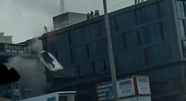 Pendik'te iş yerinde yangın -1