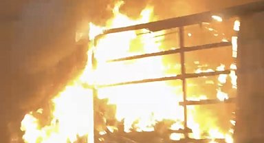 Pendik'te tüneldeki kamyonette çıkan yangın paniğe neden oldu