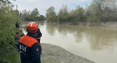 Sakarya Nehri'ne düşen çocuk için arama çalışması başlatıldı