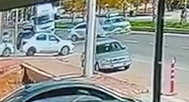 Şanlıurfa'da 2 otomobil çarpıştı; 3 yaşındaki Nazlı öldü