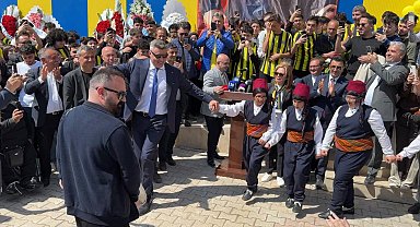 Saran: Bu salondan yükselen ses sadece top sesi değil, emeğin ve umudun sesi olsun