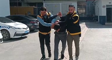 Satırla bir saatte 3 kişiyi yaraladı