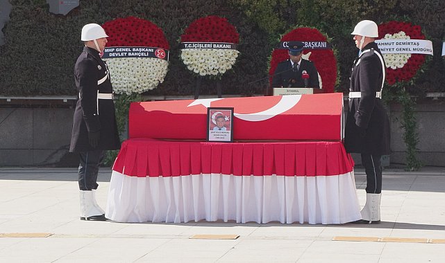 Şehit polis memuru Seçkin Yalçın için İstanbul Emniyet Müdürlüğü'nde tören düzenlendi