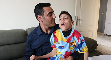 Seremoniye çıkma hayali gerçekleşen SP'li Halim'in babası: Mutluluğu her şeye bedeldi