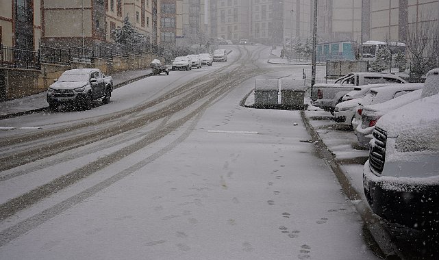 Şırnak'ta kar yağışı etkili oldu