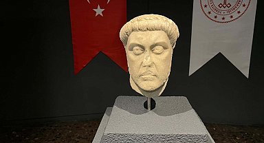 Smyrna Antik Kenti kökenli heykel başı, ABD'den Türkiye'ye iade edildi