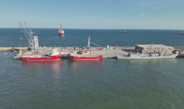 Somali'de 'Çağrı Bey Ultra Derin Deniz Petrol Sondaj Sahası Gemi Karşılama Töreni' düzenlendi