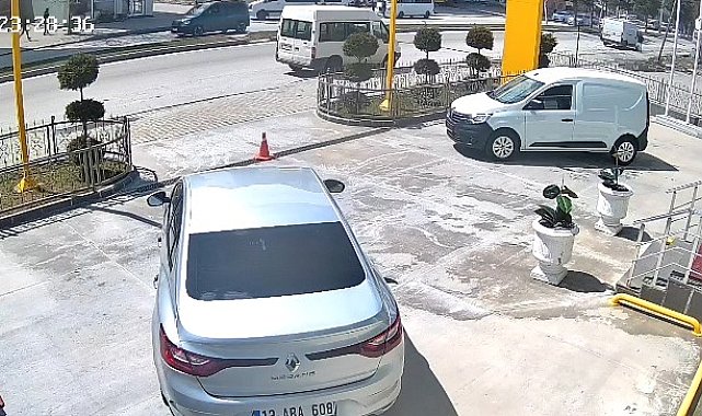 Tatvan'da minibüsün çarptığı 4 yaşındaki çocuk öldü