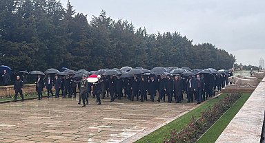 TBMM Başkanı Kurtulmuş ve devlet erkanından Anıtkabir'e ziyaret
