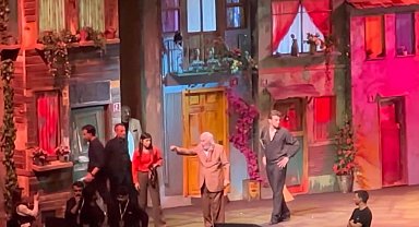 Tiyatrocu Müjdat Gezen hastaneye kaldırıldı