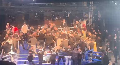 Trabzon'da boks maçında kavga kamerada