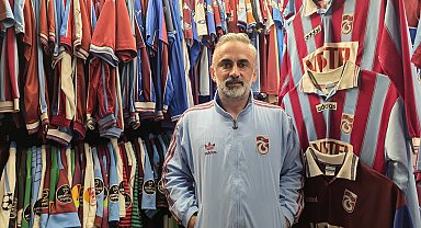 Trabzonspor tutkusuyla evinde formalarından müze yaptı Video eklendi