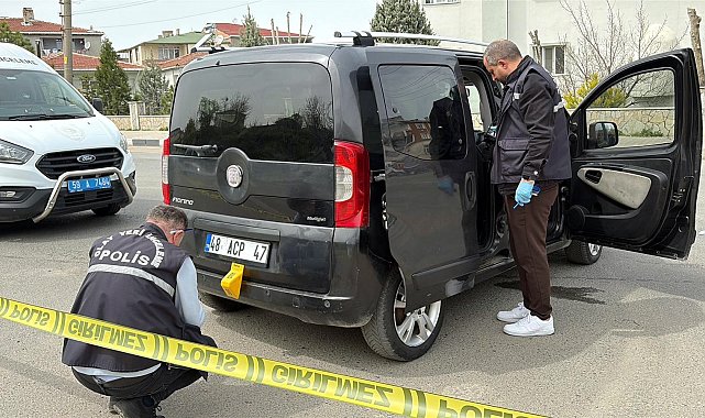 Trafikte 'yol verme' tartışmasında tabancayla vuruldu