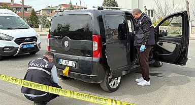 Trafikte 'yol verme' tartışmasında tabancayla vuruldu