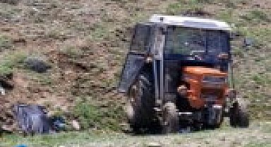 Traktör, dere yatağına devrildi; 1 ölü, 3 yaralı