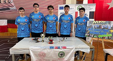 Türk öğrenciler, Yunanistan'da yapılan robot olimpiyatında 1'inci oldu