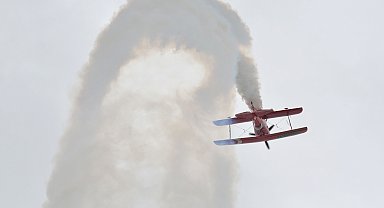 Türkiye'nin ilk profesyonel kadın akrobasi pilotundan çocuklara özel gösteri
