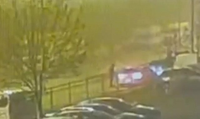 Ümraniye'de silahla tehdit ettiği kişilerin otomobilini gasbetti