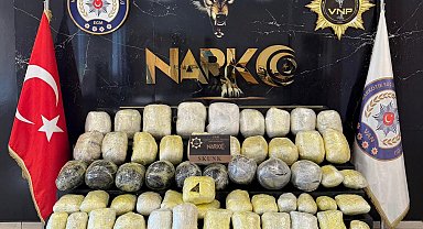 Van'da kamyonda 74 kilo uyuşturucu ele geçirildi: 2 gözaltı