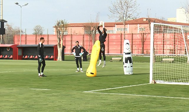 Volkan Demirel: Galatasaray takımına karşı komple bir çalışma yaptık Metin ve fotoğraf eklendi