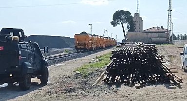 Yasaklı bölgede hayvan otlatırken mayına basıp ağır yaralandı