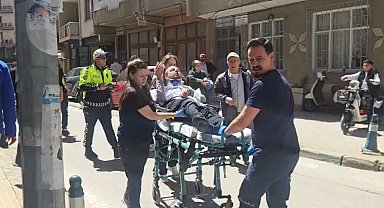Yayaya çarpmamak için manevra yaptı, motosikleti devrilince yaralandı
