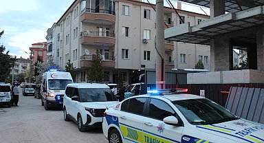 Yemek yaparken elbisesi tutuşan 91 yaşındaki kadın, yangında öldü