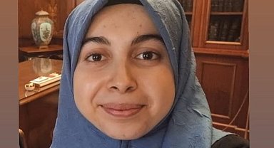 Yol kenarında yürürken otomobilin çarptığı Zehra öldü, sürücü kaçtı