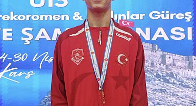 Yunusemre Belediyespor'un güreşçisi Beytullah'tan bronz madalya