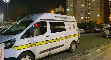 Zeytinburnu'nda kızını silahla öldürüp, eski eşini ağır yaralayan şüpheli kaçtı