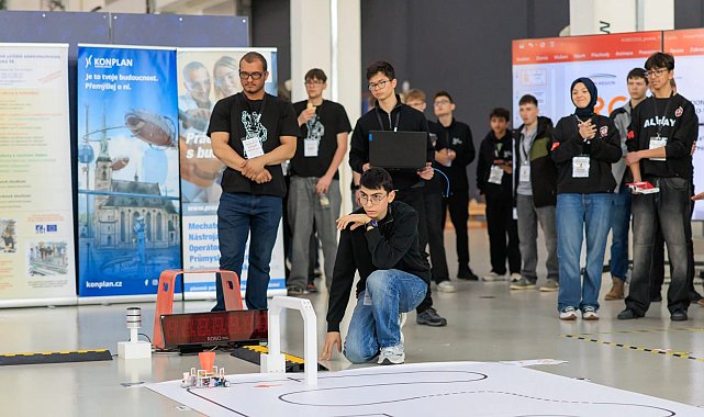143 yıllık lisenin öğrencileri robot yarışmasında dünya 2'ncisi oldu; hedef şampiyonluk
