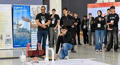 143 yıllık lisenin öğrencileri robot yarışmasında dünya 2'ncisi oldu; hedef şampiyonluk