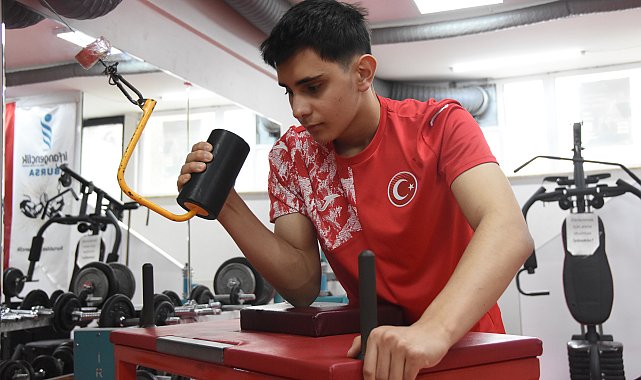 15 yaşında bileğiyle Avrupa şampiyonu