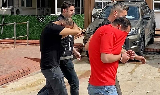 'Dur' ihtarına uymayan sürücü takip sırasında kaza yaptı; 2 tutuklama
