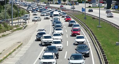 'Kilit kavşak' Kırıkkale'de bayram dönüşü trafiği
