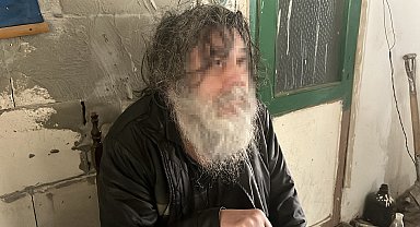 'Kötü koku' sonrası belediye harekete geçti; çöp evden 1 yıldır çıkmadığı ortaya çıktı