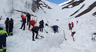 4 ay önce çığ altında kalan çoban için yeniden başlatılan arama çalışmaları 3'üncü gününde