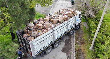 76 ton atık geri dönüştürüldü; 1200 ağacın kesilmesi önlendi