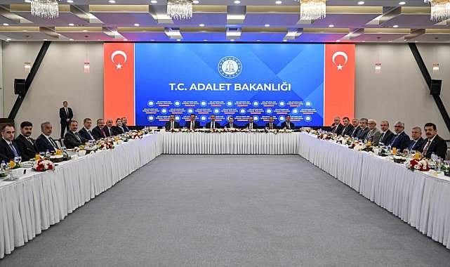 Adalet Bakanı Gürlek, Karadeniz Bölgesi milletvekilleriyle bir araya geldi