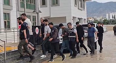 Adana'daki cinayette 5 şüpheli adliyede