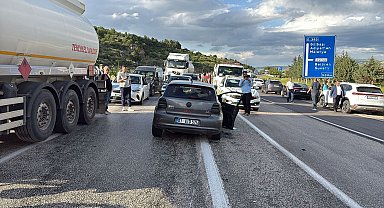 Adıyaman'da 2 otomobil çarpıştı; anne ve 2 çocuğu öldü, 4 kişi de yaralandı
