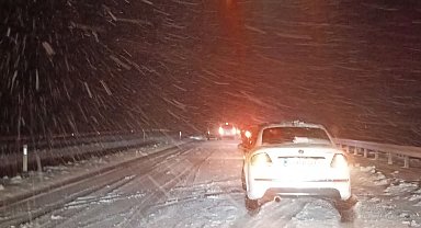 Afyonkarahisar'da 2 ilçede eğitime kar engeli