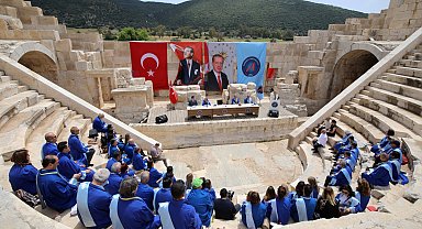 Akdeniz Üniversitesi Senatosu, antik kentteki Likya Birliği Meclis binasında toplandı