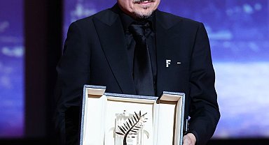 Altın Palmiye Ödülü'nün sahibi Rumen yönetmen Cristian Mungiu oldu
