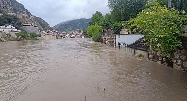 Amasya Valisi Bakan'dan Yeşilırmak uyarısı