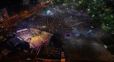 Amed Sportif Faaliyetler kupasını aldı